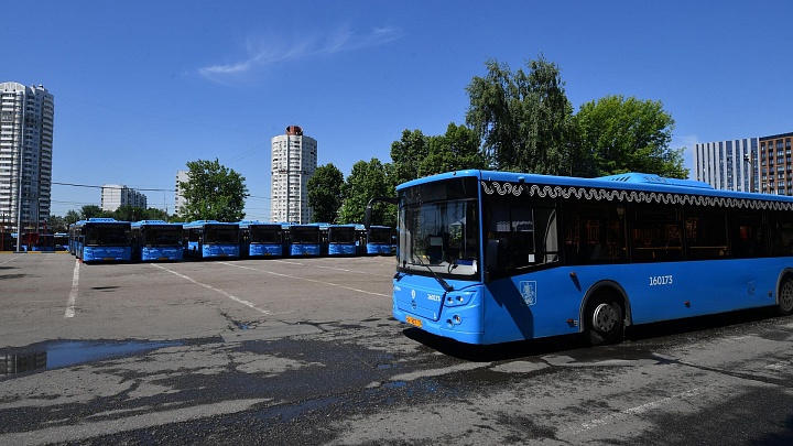 Семь российских промпредприятий обеспечивают регионы автобусами согласно заявкам