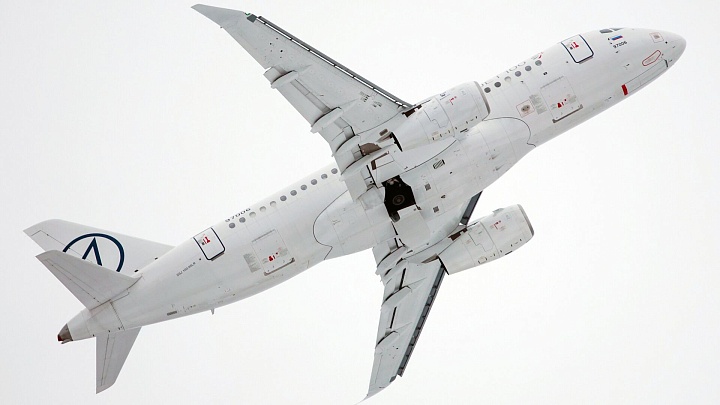Глава Минпромторга назвал сроки запуска рейсов с импортозамещенным Superjet