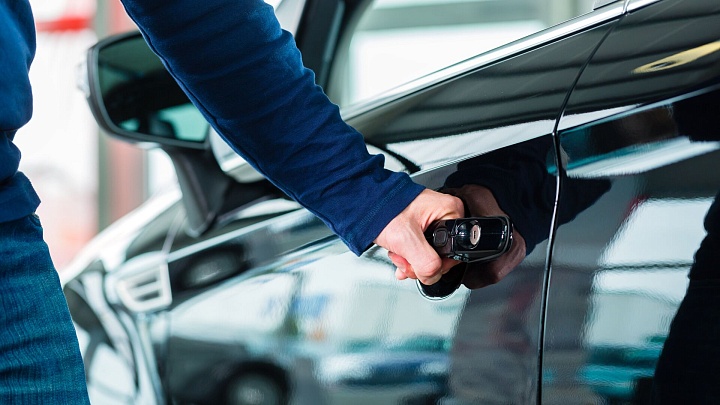 Дилеры оценили перспективы авторынка из-за снижения ключевой ставки